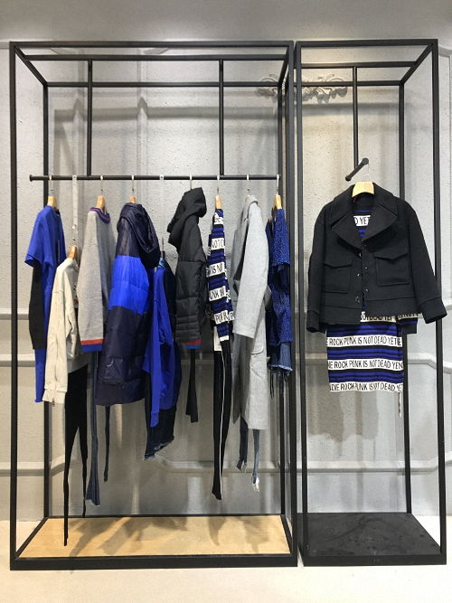 新手在石井服裝批發(fā)市場(chǎng)進(jìn)貨,開女裝品牌折扣店需要怎么操作